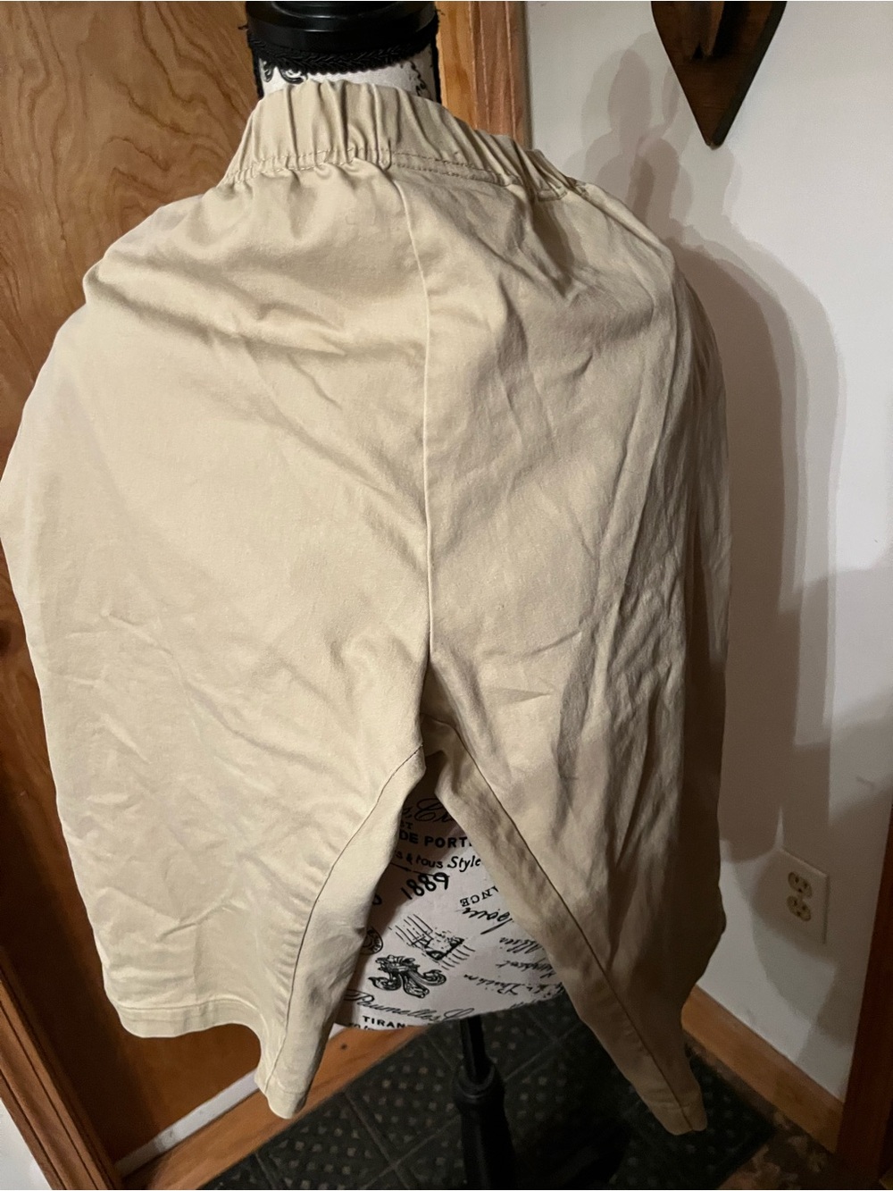 Women's Beige Capris with Elastic Waist
